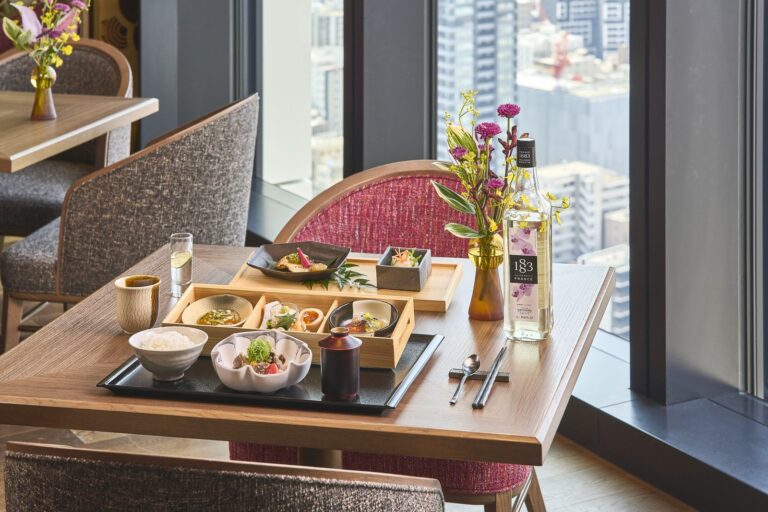 Centara Grand Hotel Osaka – Club Lounge בקומה 32